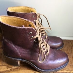FRYE Vibram Leather Boots Size 8M